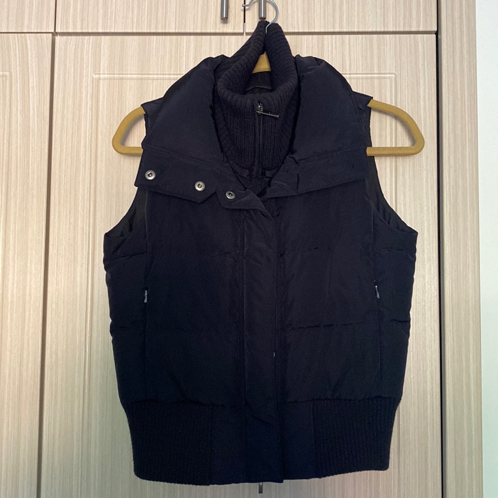 Theory Women’s down black winter vest